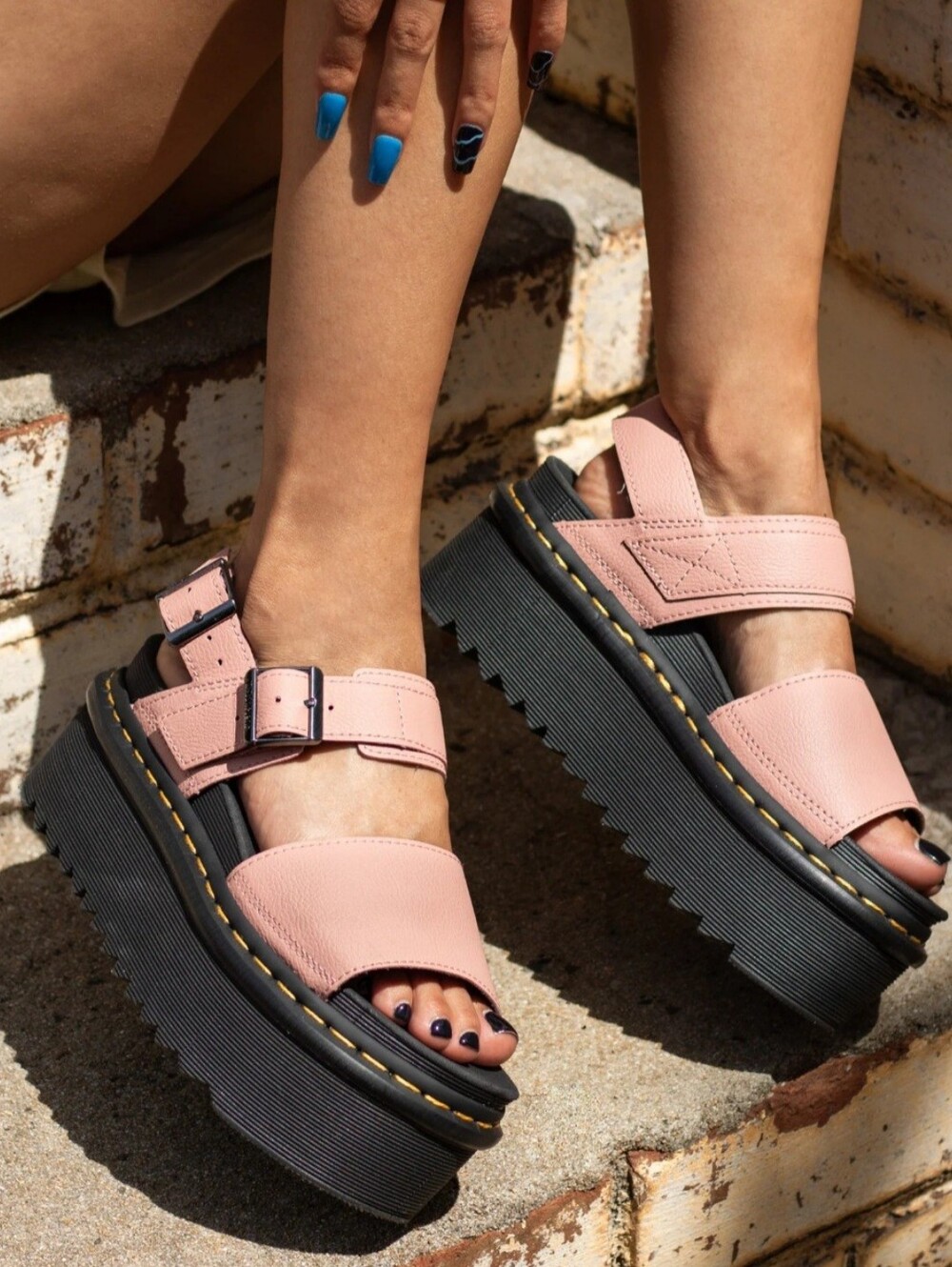 Dr Martens Voss quad platform sandals leather pink neutral open toe Size 8
